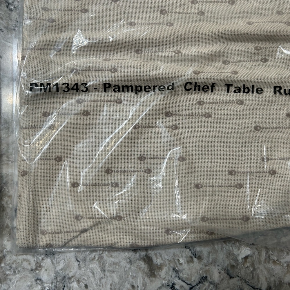 Pampered Chef Beige Dot Tablerunner